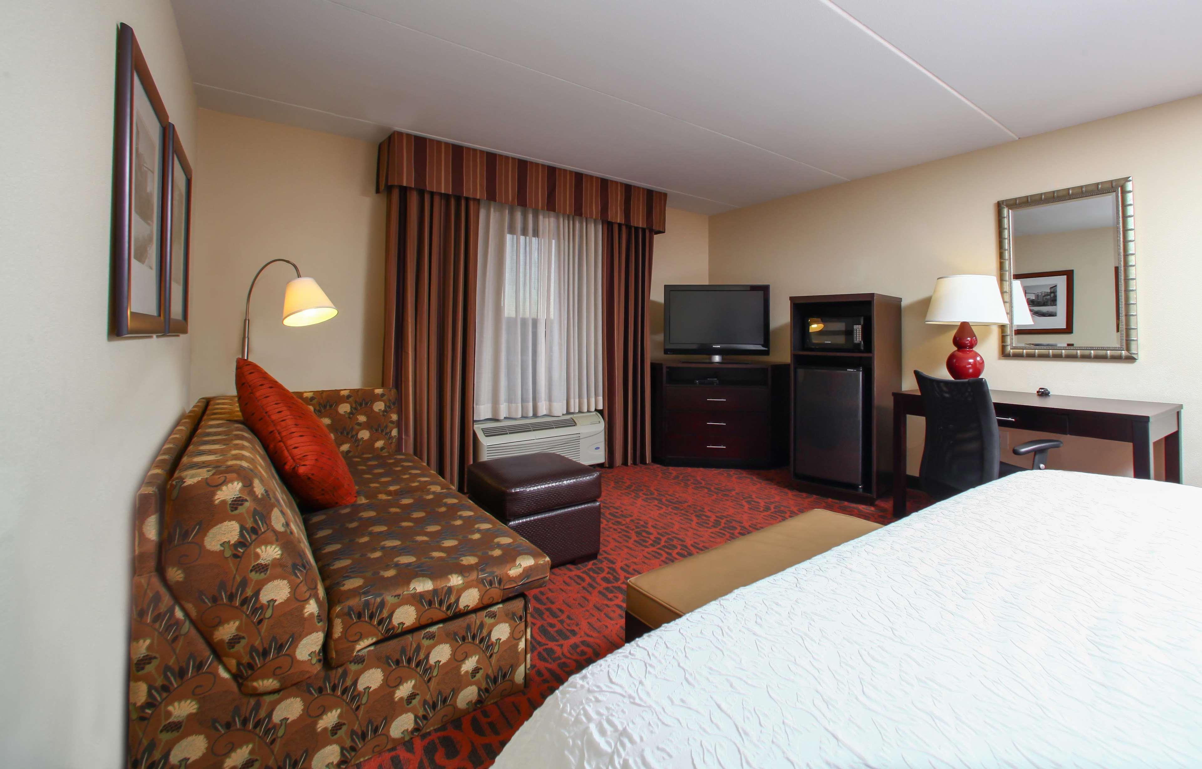 Hampton Inn Atlanta-Canton Exterior photo