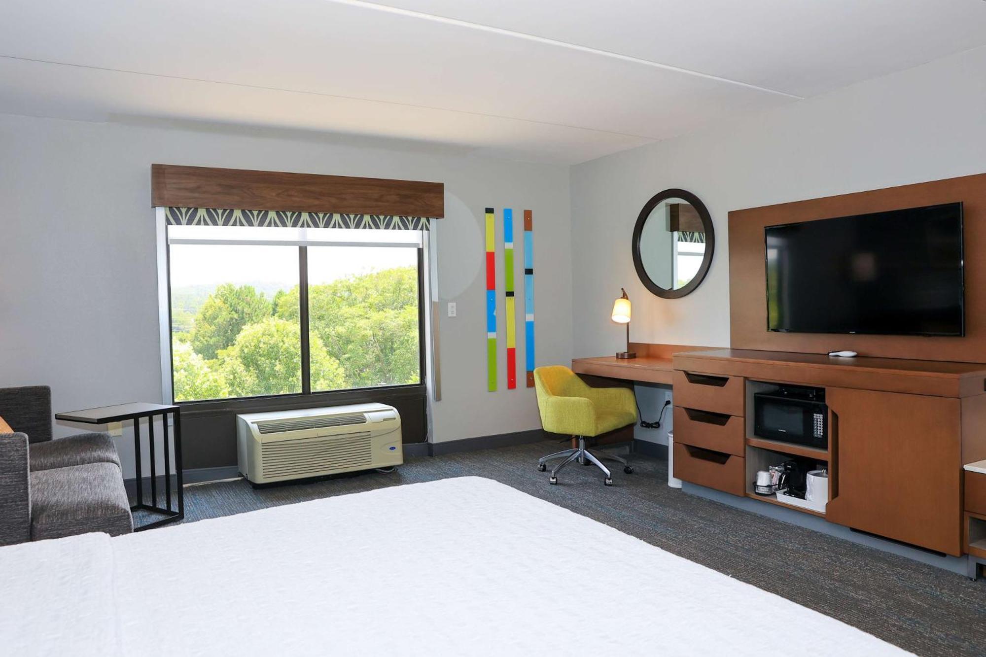 Hampton Inn Atlanta-Canton Exterior photo
