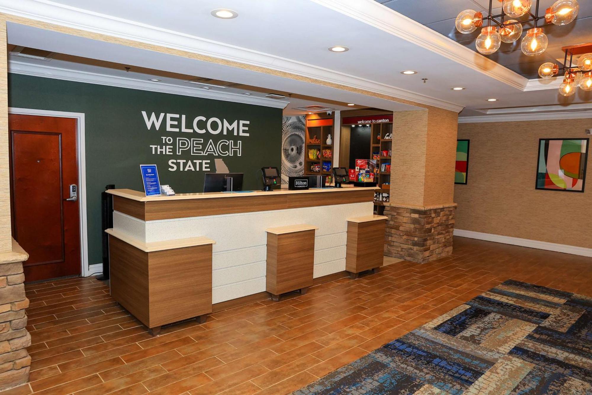 Hampton Inn Atlanta-Canton Exterior photo