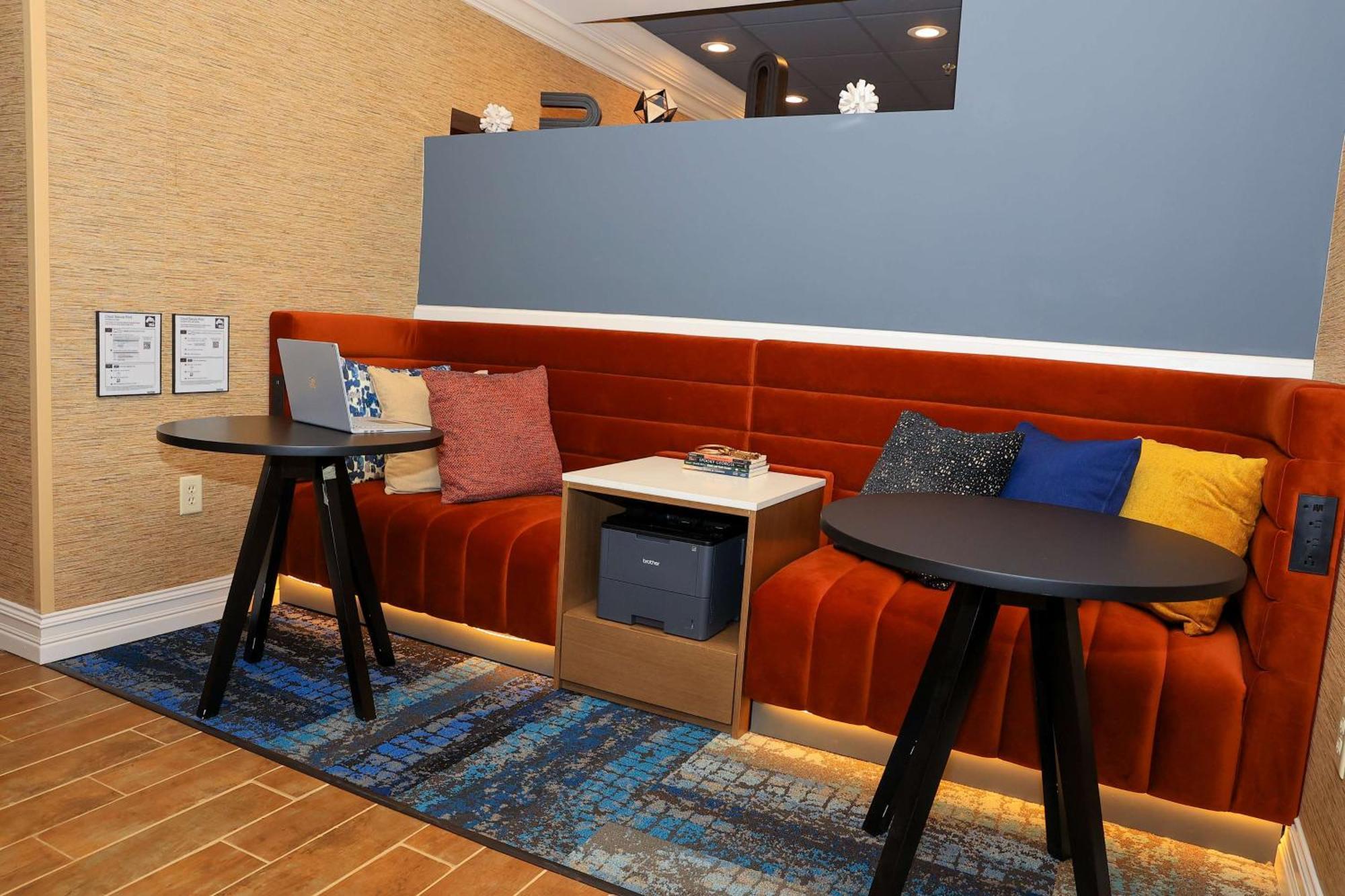 Hampton Inn Atlanta-Canton Exterior photo
