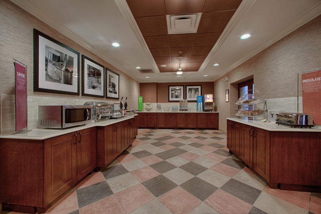 Hampton Inn Atlanta-Canton Exterior photo